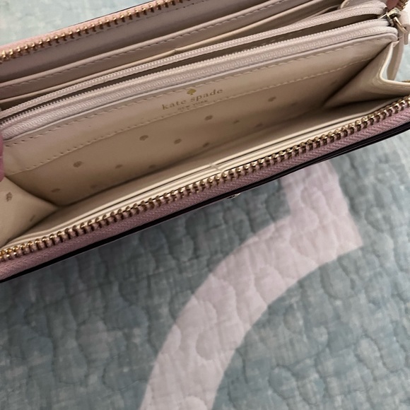 Kate Spade Beau Lacey Wallet 🩷 - Picture 7 of 9